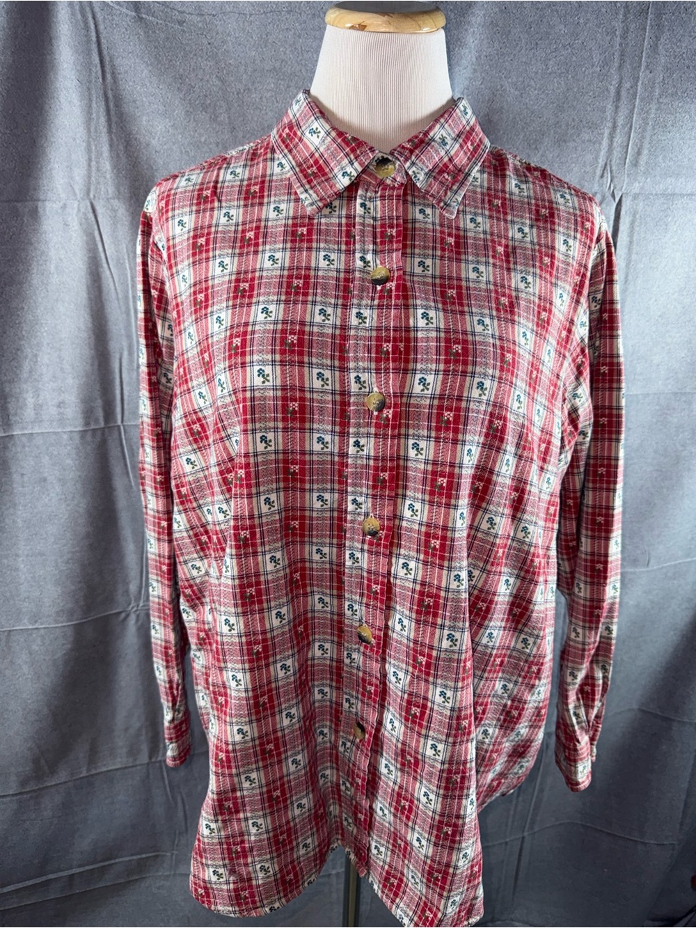 2729-Basic Editions Vintage Red Plaid Button-Down Shirt